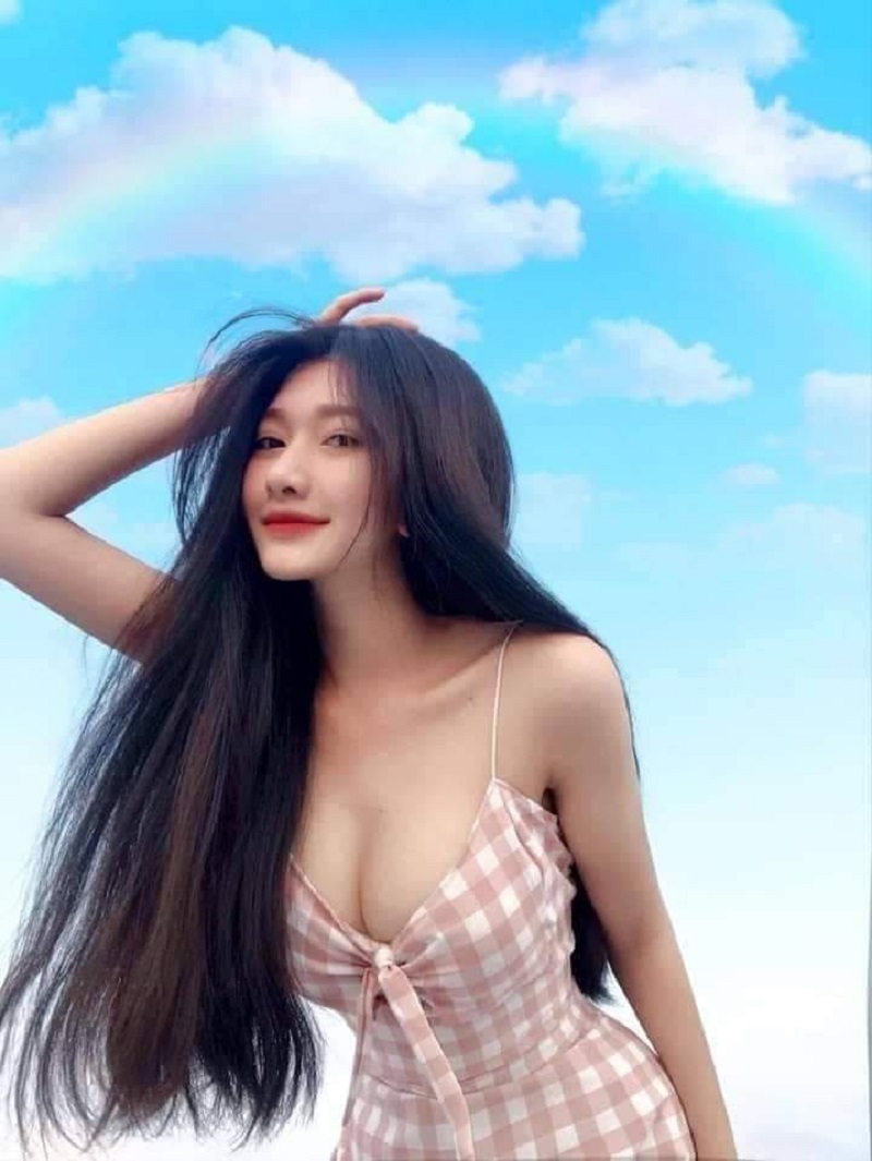 Đồ bơi gái xinh mặc bikini màu hồng ngọt ngào sexy 27